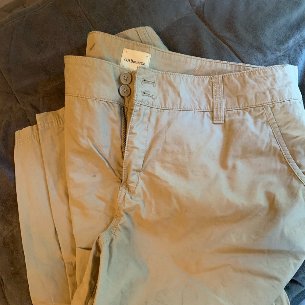 Khaki Capri pants